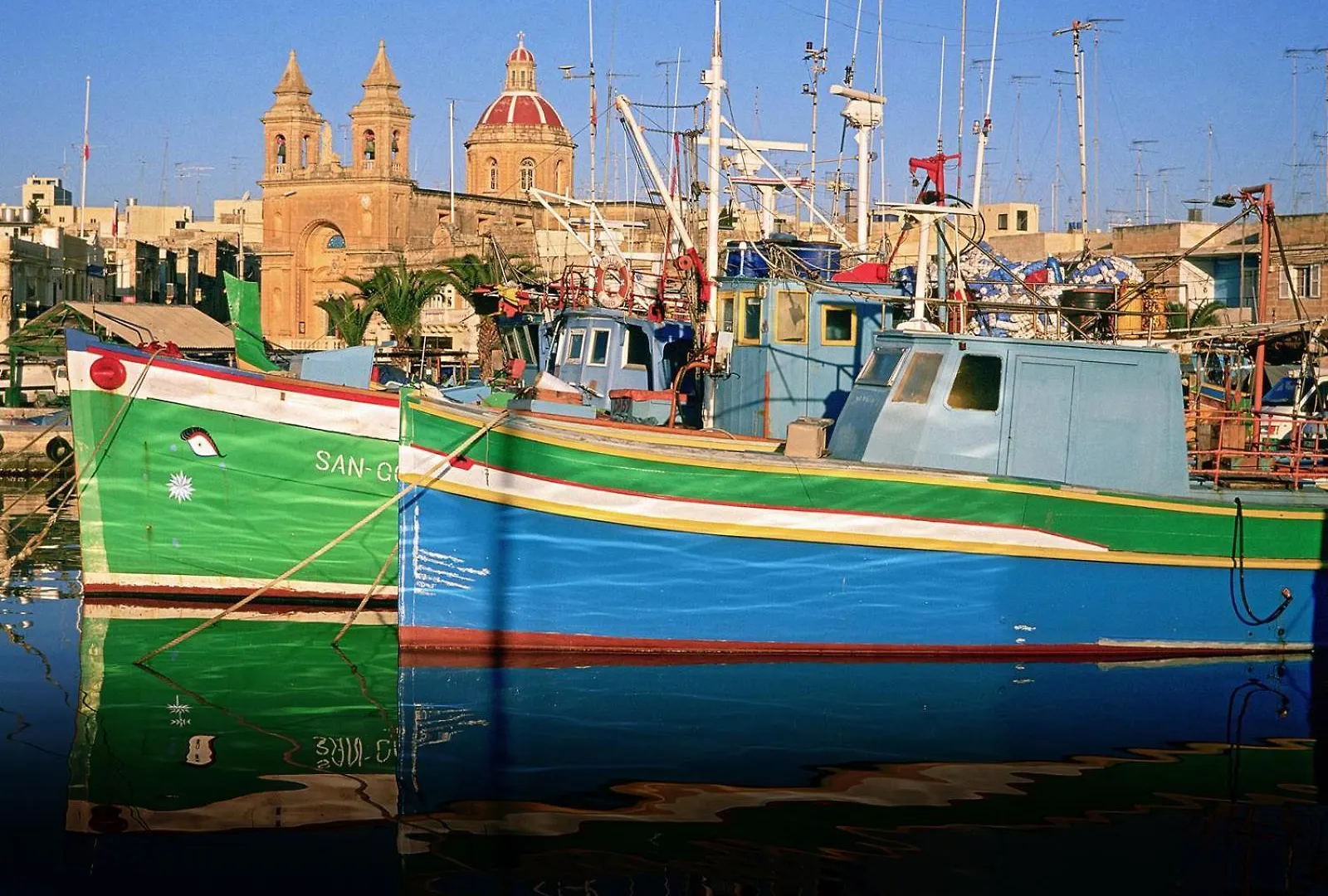 Stunning Penthouse In Msida Your Perfect Getaway 0*,  Malta