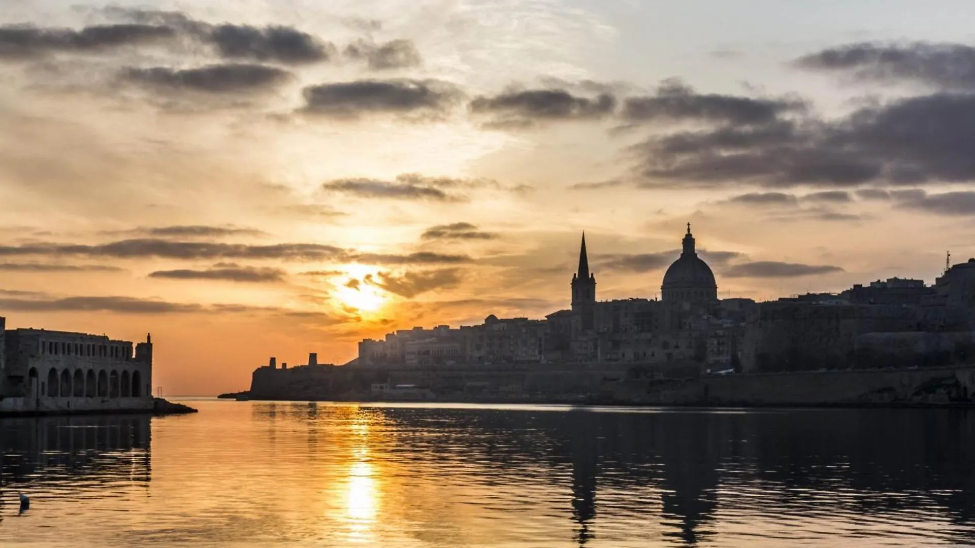Stunning Penthouse In Msida Your Perfect Getaway Daire