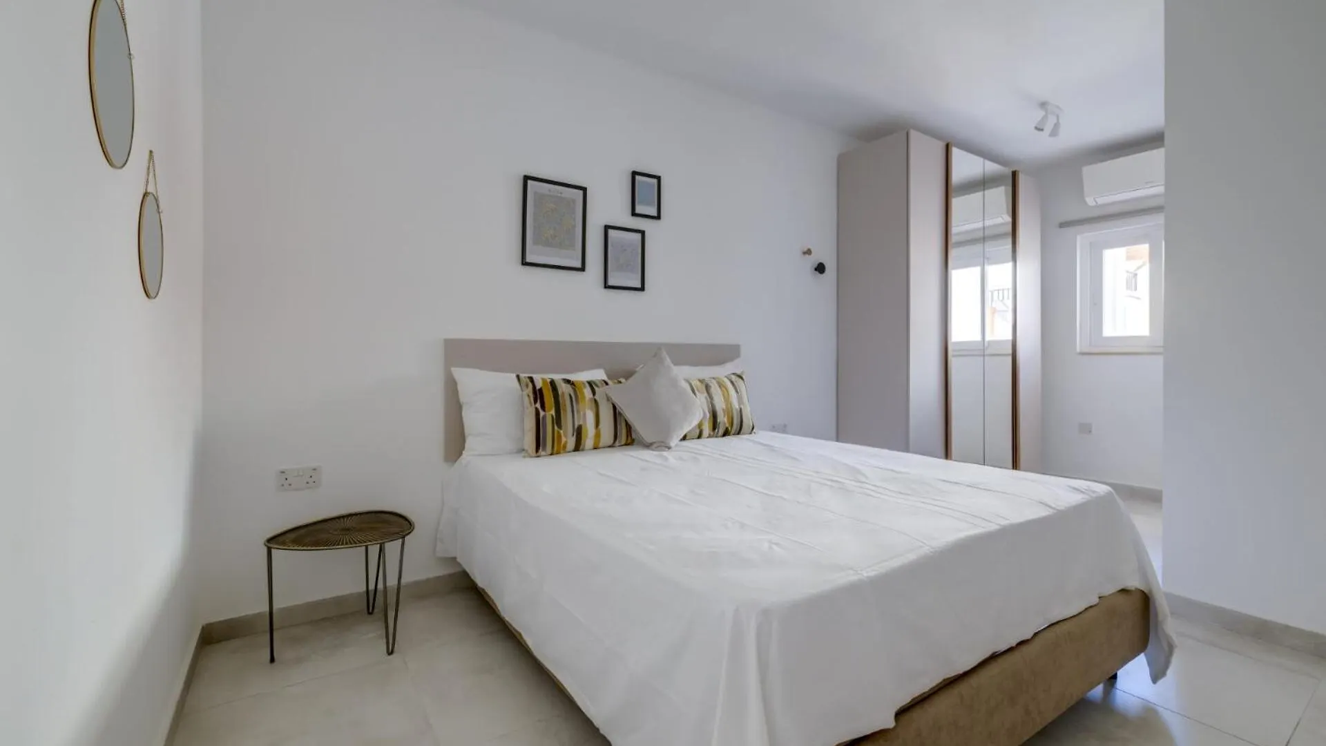 Stunning Penthouse In Msida Your Perfect Getaway 0*,