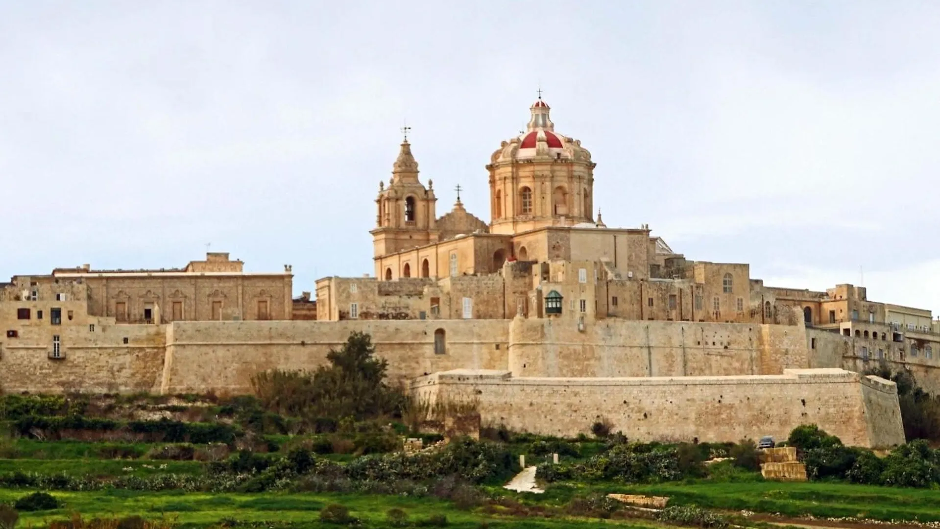 Stunning Penthouse In Msida Your Perfect Getaway